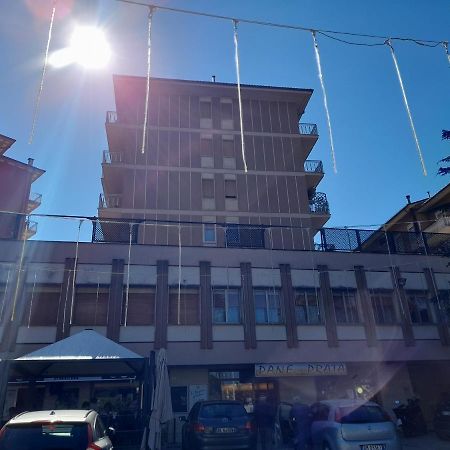 Apartamento Dreamhouse LʼAquila Exterior foto